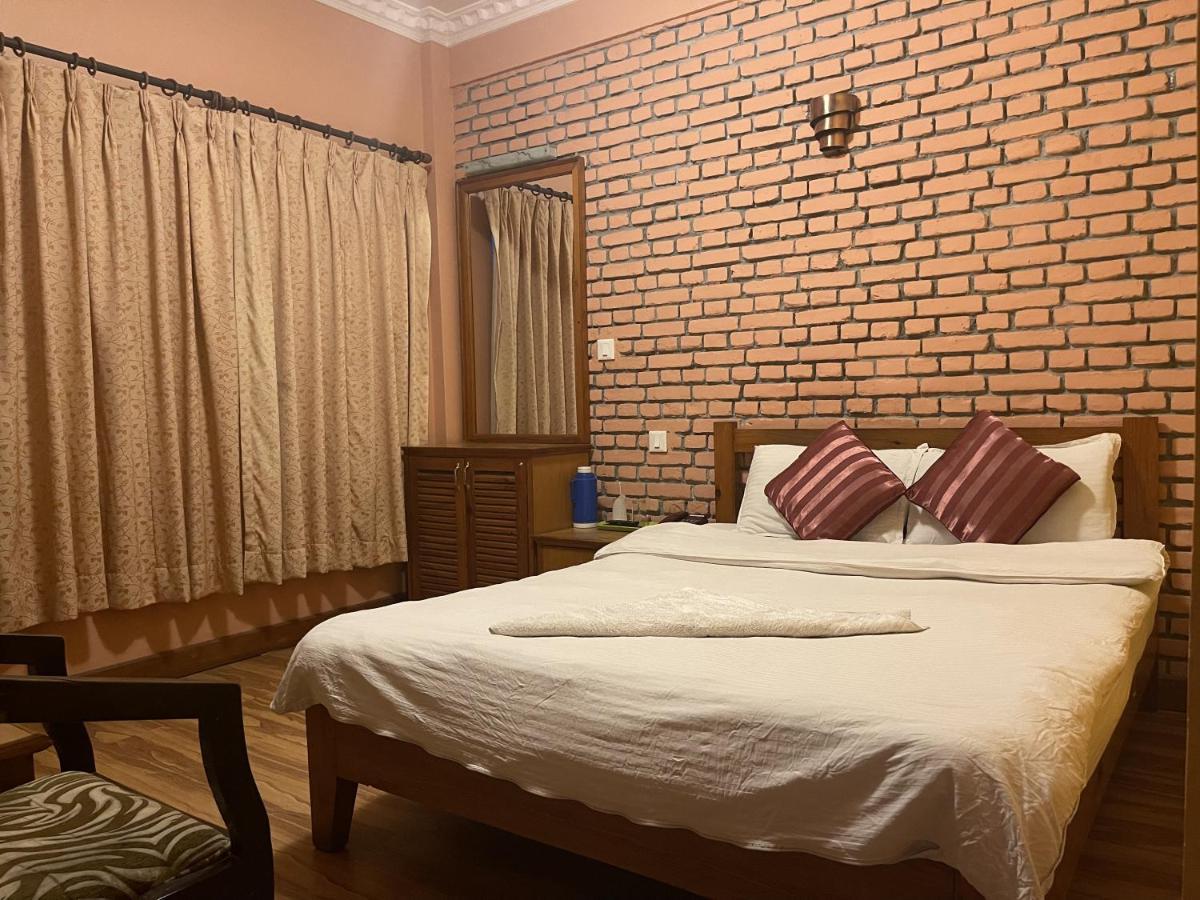 Hotel Valley View Inn Нагаркот Екстериор снимка