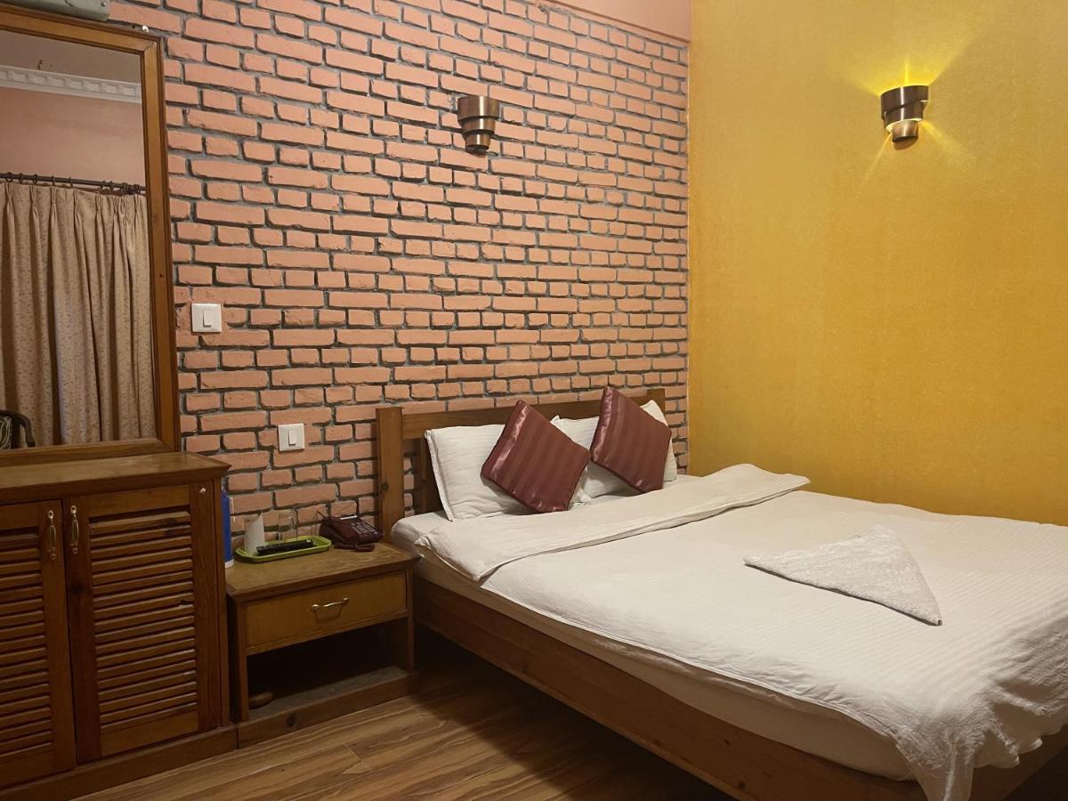 Hotel Valley View Inn Нагаркот Екстериор снимка